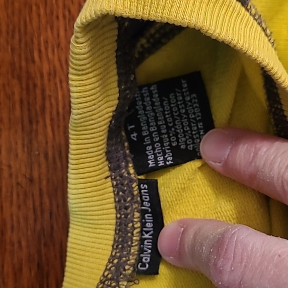 💥3for$12💥 Calvin Klein Jeans boy's lightweight sweatshirt size 4T - Picture 4 of 4